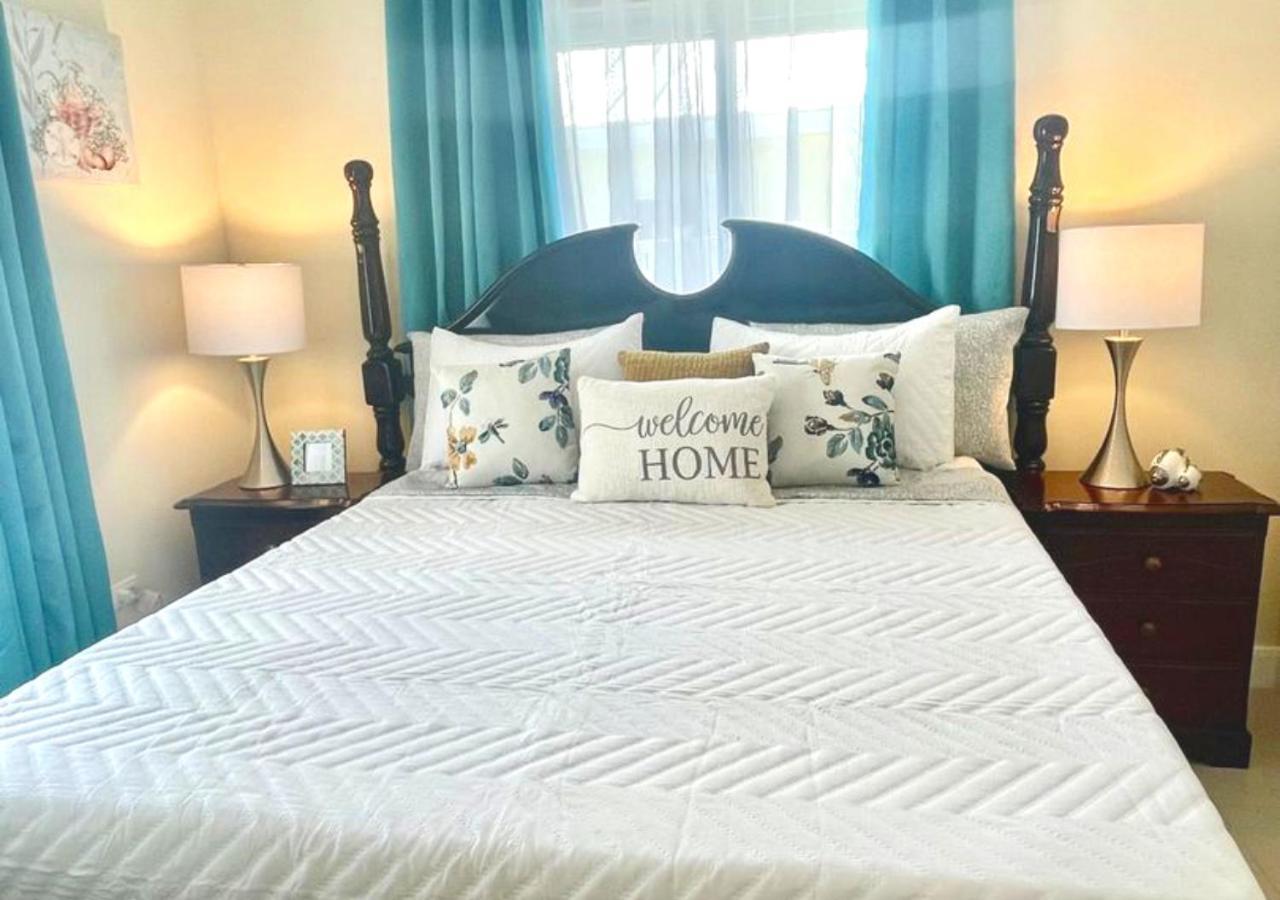 Seashore Vacation Home, Oceanpointe, Lucea, Jamaica Екстер'єр фото