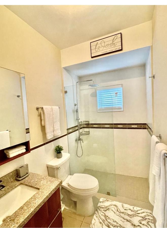 Seashore Vacation Home, Oceanpointe, Lucea, Jamaica Екстер'єр фото