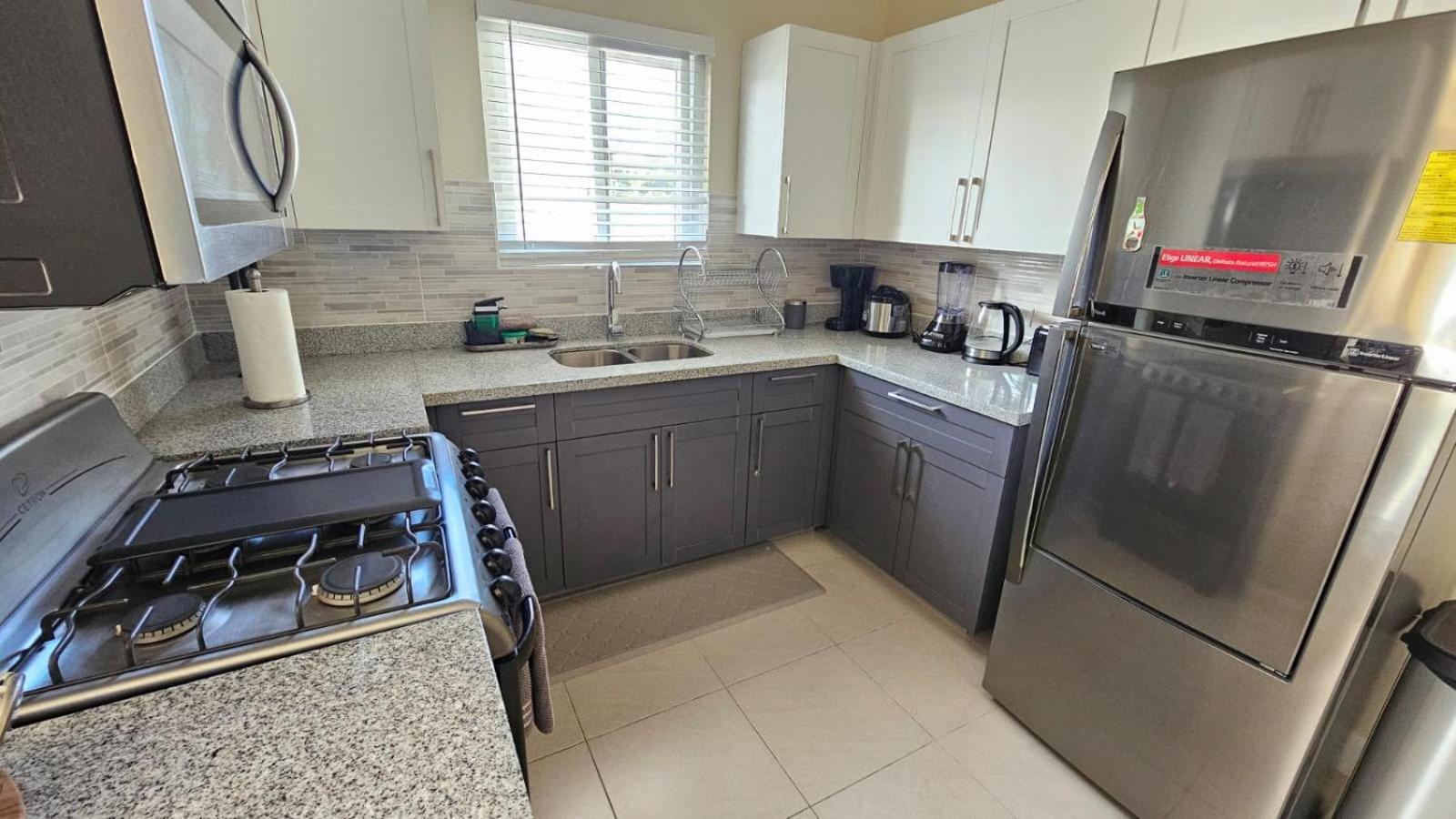 Seashore Vacation Home, Oceanpointe, Lucea, Jamaica Екстер'єр фото